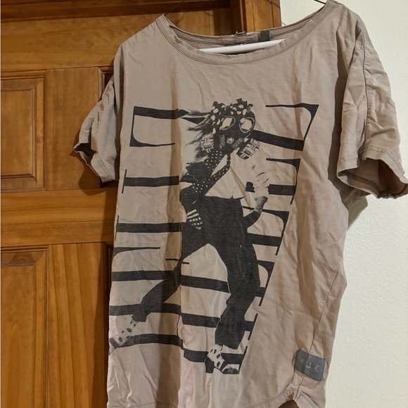 Tan Graphic T-Shirt with Black Design punk Y2K - Picture 4 of 16